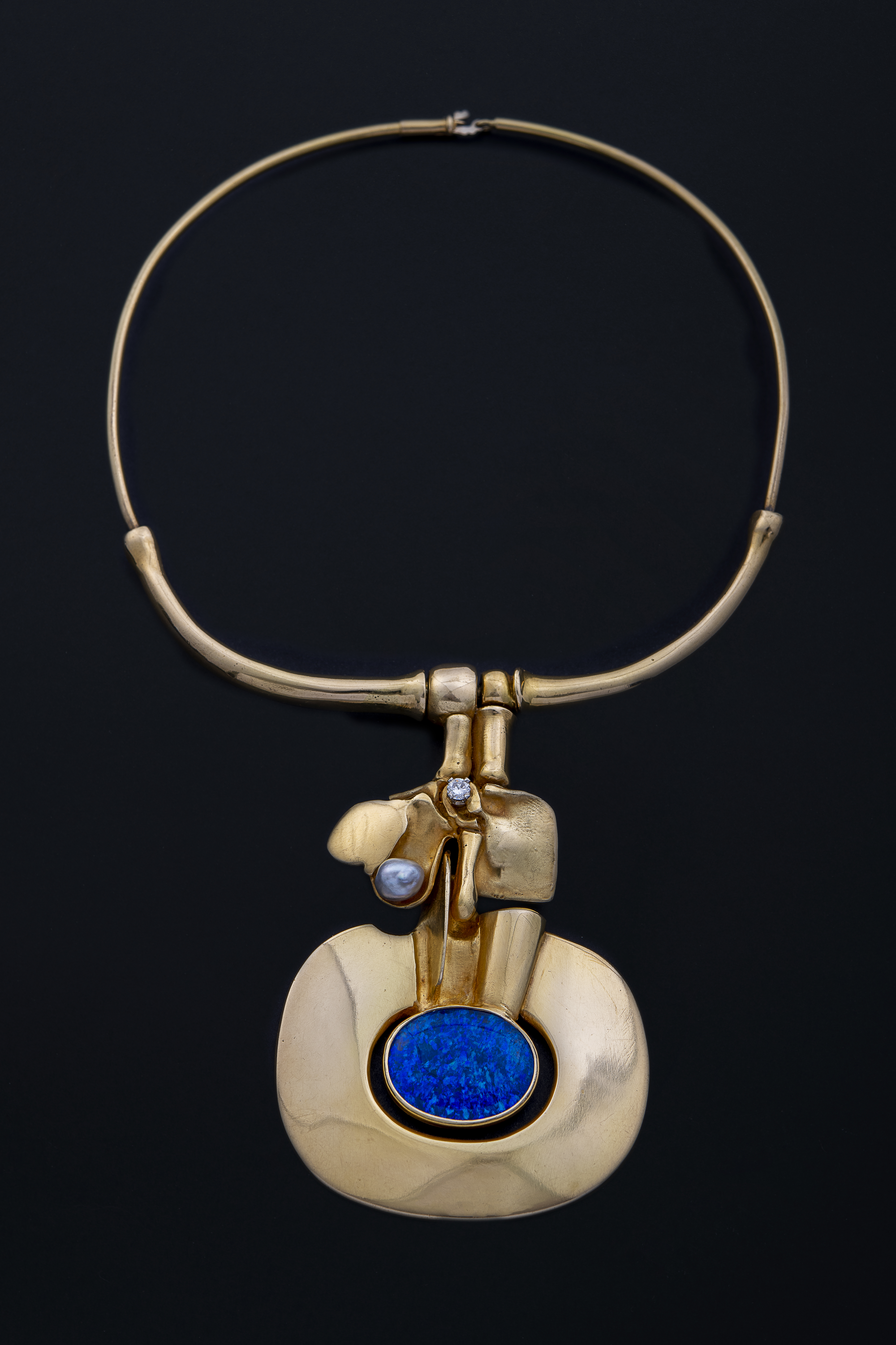 Claude_Wesel_for_Fernand_Demaret-_a_biomechanical_abstract_necklace
