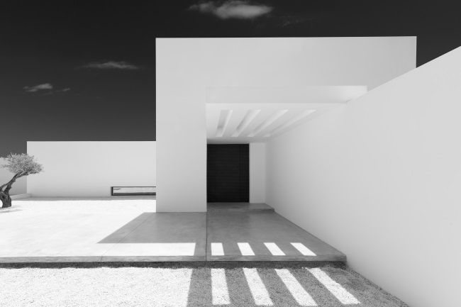 BELGIAN ARCHITECTURE WHITE Olivier Dwek ©Olivier Dwek, Rizzoli New York, 2021